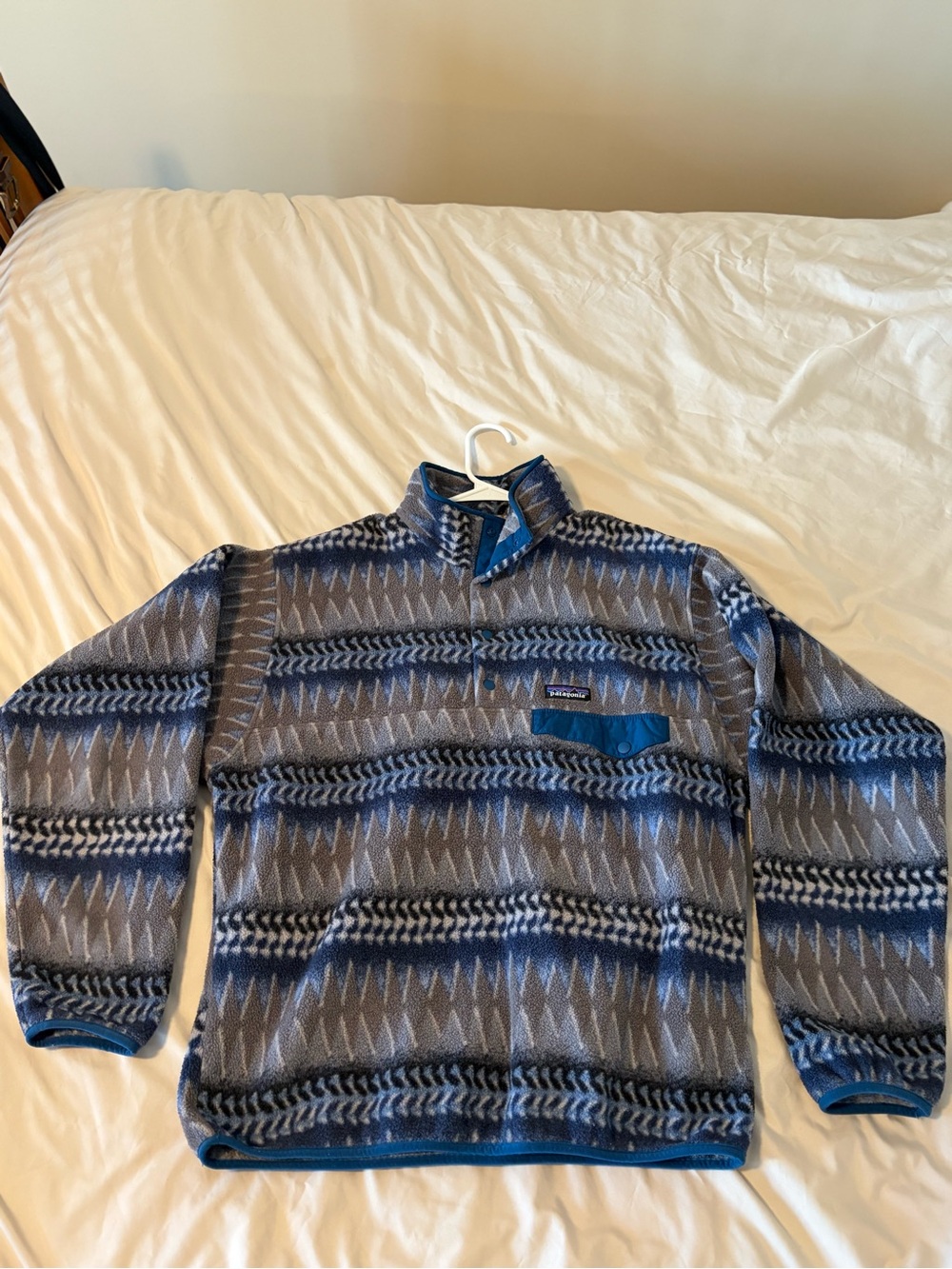 Patagonia Men’s Blue and Gray Patterned Synchilla Zip-Up Fleece